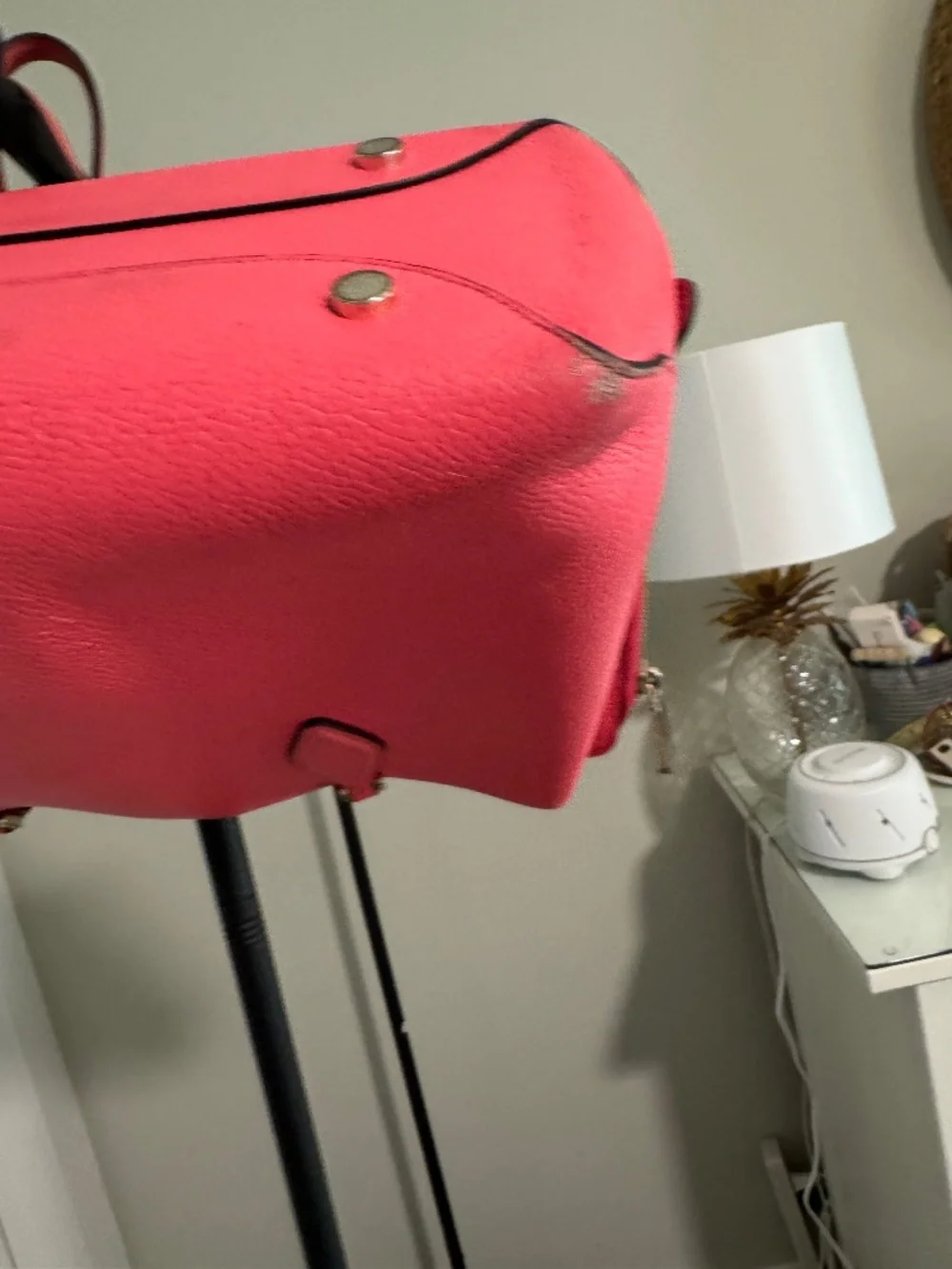 Kate Spade tote GUC holds 13